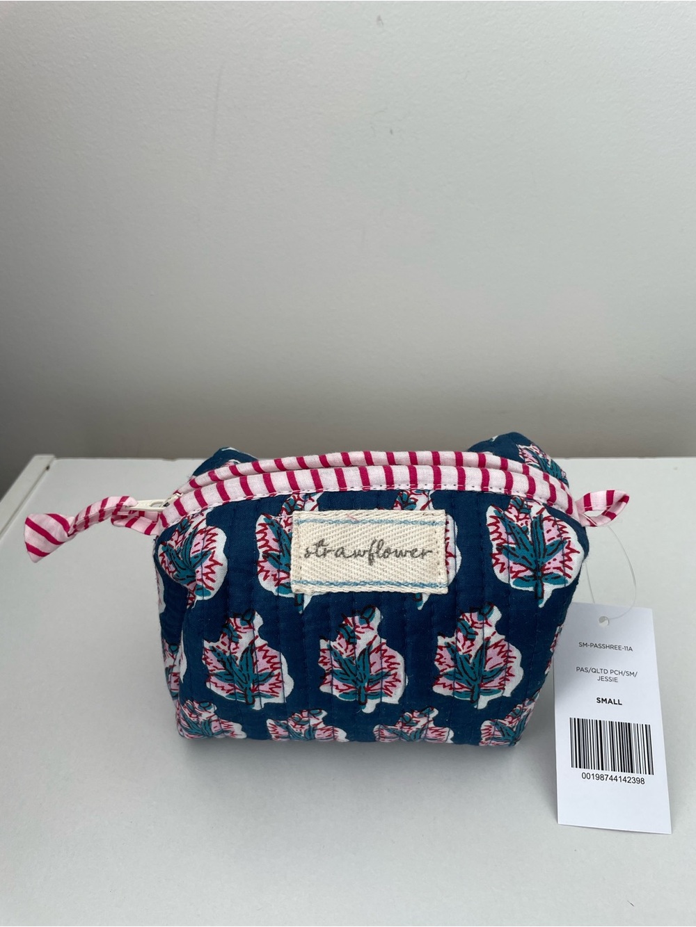 Strawflower Navy Floral Quilted Jessie Small Cosmetic Pouch - NWT!